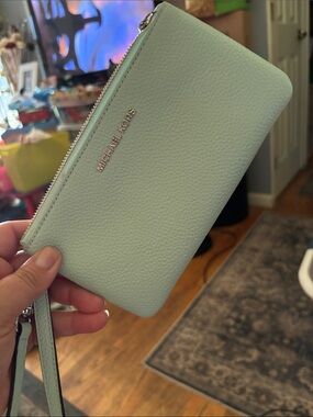 MICHAEL KORS Mint Green Pebbled Zip Wristlet
